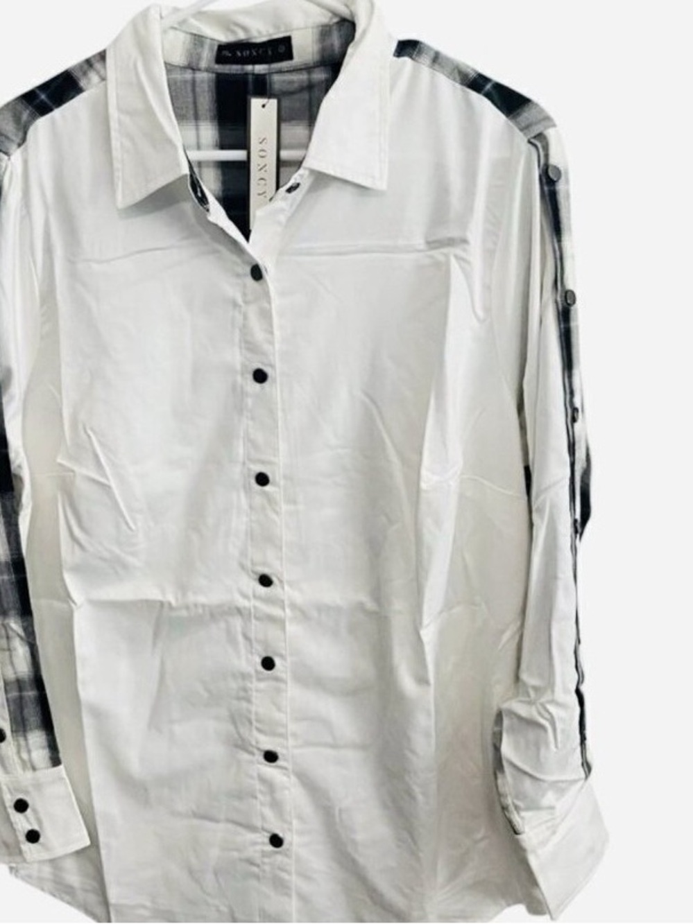 White Men's Button-Up Shirt with Black Plaid Accents